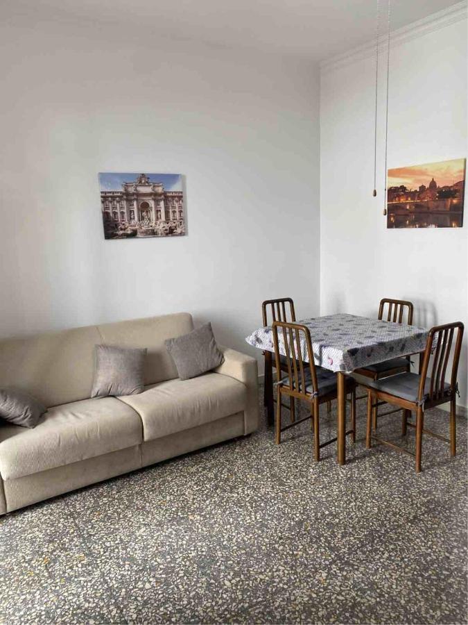 Apartment Maria Luisa House